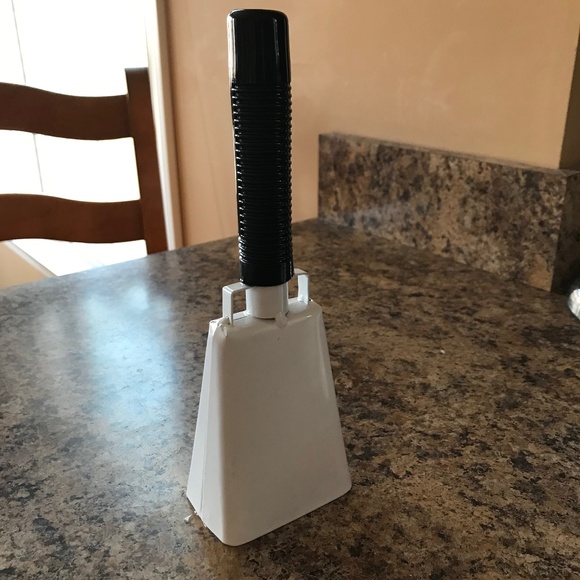 Very Large and Loud Cow Bell Tailgater - Picture 1 of 2